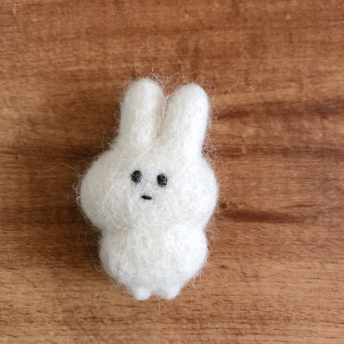 羊毛フェルト うさぎ マスコット ＊ ちいさなうさぎ ストラップ