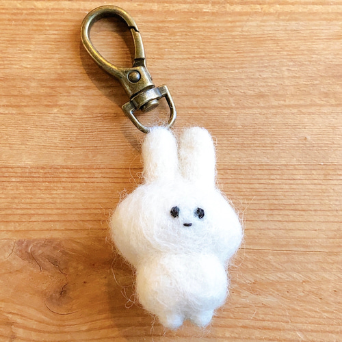 羊毛フェルト うさぎ マスコット ＊ ちいさなうさぎ ストラップ