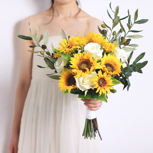 オリーブと向日葵ブーケ 〜natural taste wedding 〜 ブーケ シュシュ