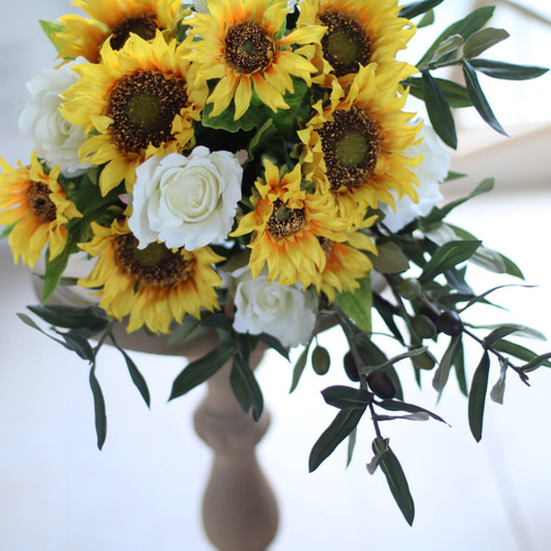 オリーブと向日葵ブーケ 〜natural taste wedding 〜 ブーケ シュシュ