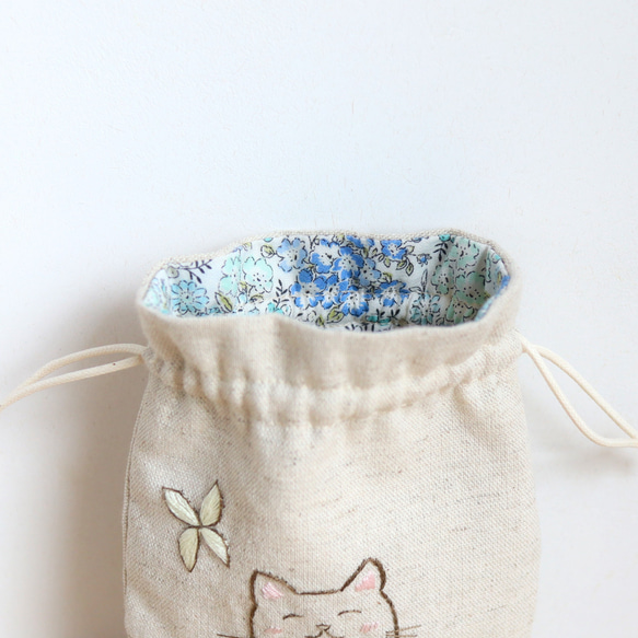 【ドネイション対応作品】にっこり猫さんの刺繍ミニ巾着 11枚目の画像