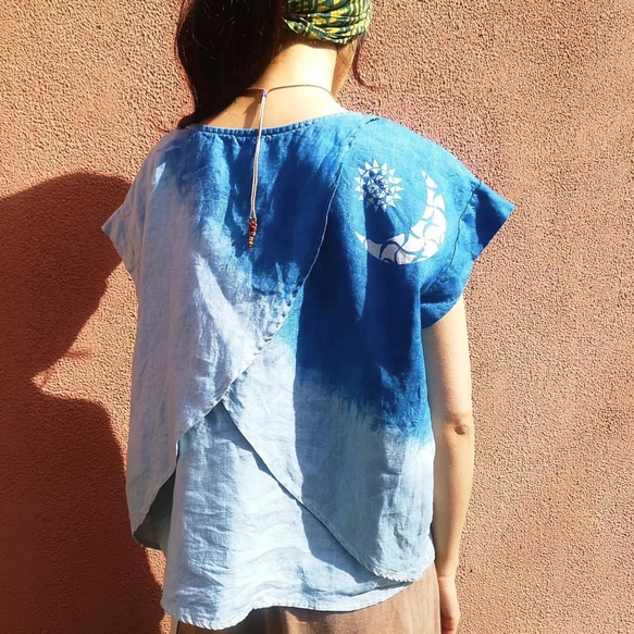 〘10%off〙草木染め moon linen tops * 薬草染めひらり麻カットソー 藍染め羽根トップス 蓮染め 4枚目の画像