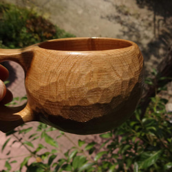 ドングリの楢の一木彫りコーヒーカップ 3枚目の画像