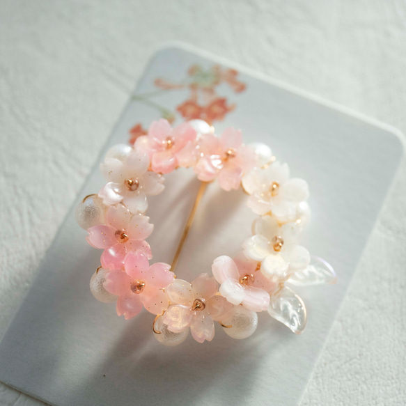 色が変わる 桜リースのブローチ 季節の花 ブローチ JOS 通販 13802622