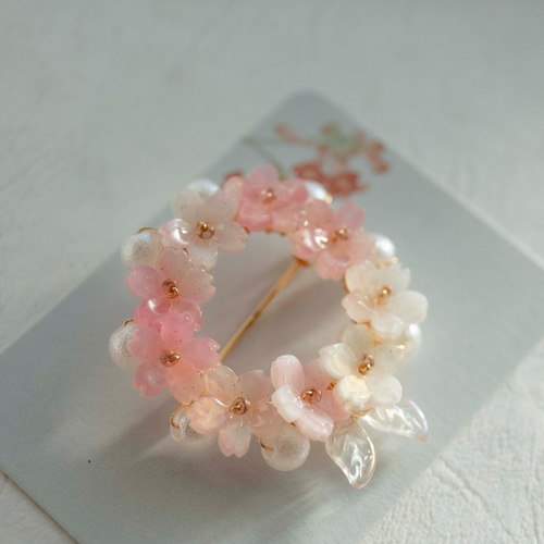 色が変わる 桜リースのブローチ 季節の花 ブローチ JOS 通販 13802622