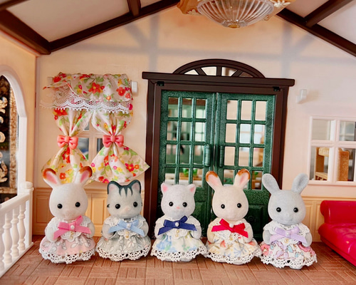 シルバニア＊お花柄ワンピース＊赤ちゃんサイズ おもちゃ・人形