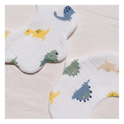 [  dinosaur cotton bib  ]   名入れ　スタイ　刺繍　男の子  女の子  出産祝い  ガーゼ 3枚目の画像