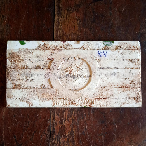 里帰り便・淡路島ダントー社のマジョリカタイル・100年前に海を渡った