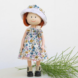 マドレーヌちゃん8インチドール服❤️ブルー小花/ブラウス＋刺繍