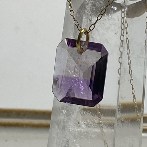 新作WEEK2022 k18 ブラジル産 バイカラーアメジスト ペンダント
