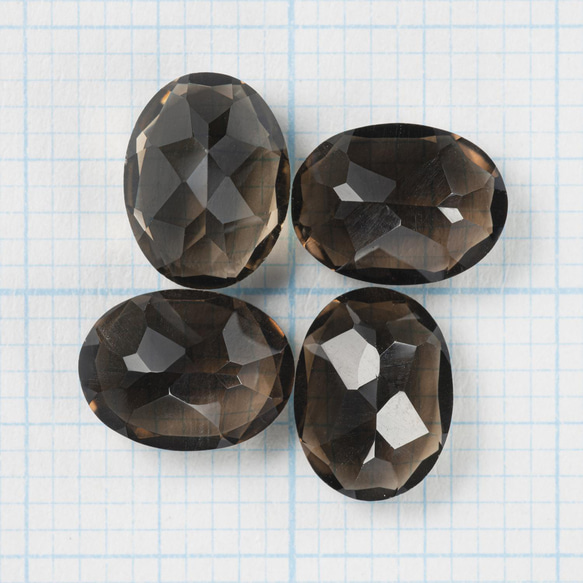 2粒売り　宝石質スモーキークォーツAAA　ルース　オーバルファセットカット8×6mm 3枚目の画像