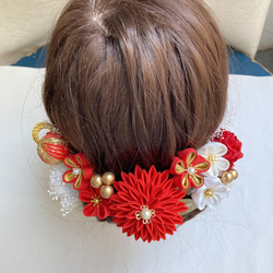 成人式髪飾り　つまみ細工　赤白　結婚式　振袖　打掛　 2枚目の画像