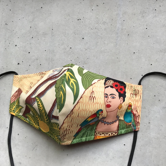 ★新作 旅するマスク Frida's Garden ベージュ USAコットン フリーダカーロ 布マスク 個性的 柄マスク 7枚目の画像