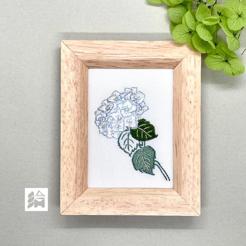 紫陽花　刺繍　額装 受注制作 紫陽花 刺繍フレーム 絹糸と銀糸の日本刺繍 インテリア 壁