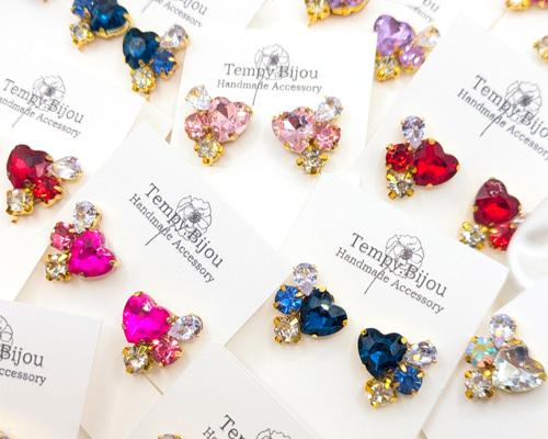 ピアス　ビジュー　水色　緑　ハート　蝶　パールチャーム　推し　デート　ライブ b146044598c48d4013065021554aff