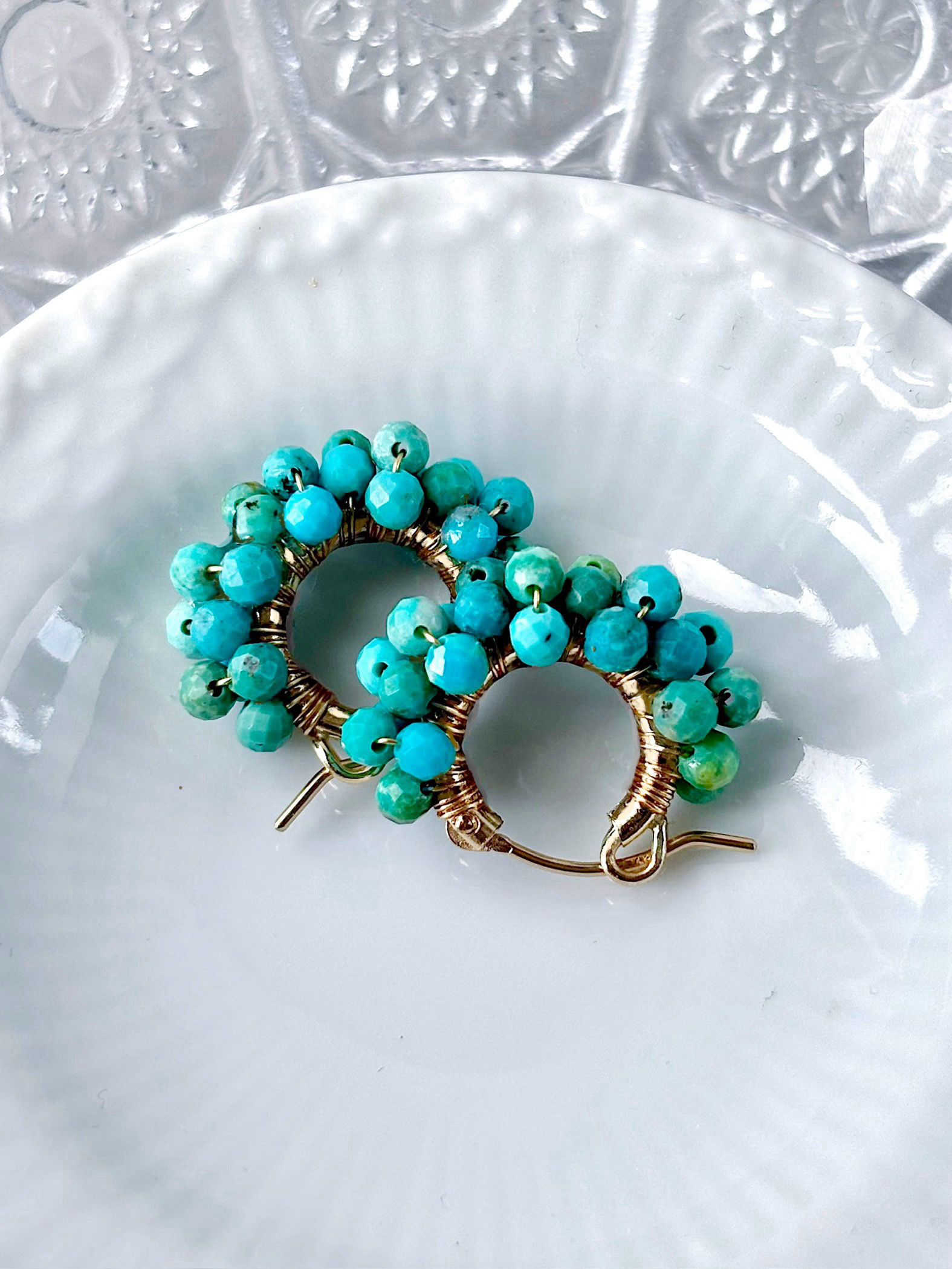 【14kgf】青緑のAA＋＋天然ターコイズがぎっしりゴールドフィルドのブルーフープピアス♦︎メインバナー掲載商品♦︎