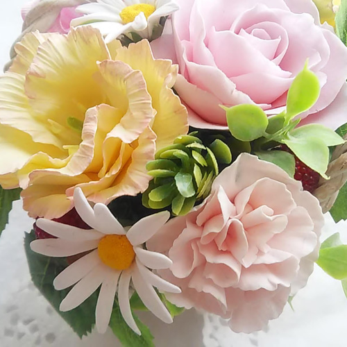 ❁ふんわりかわいいお花を詰め込んだクレイフラワーバスケット