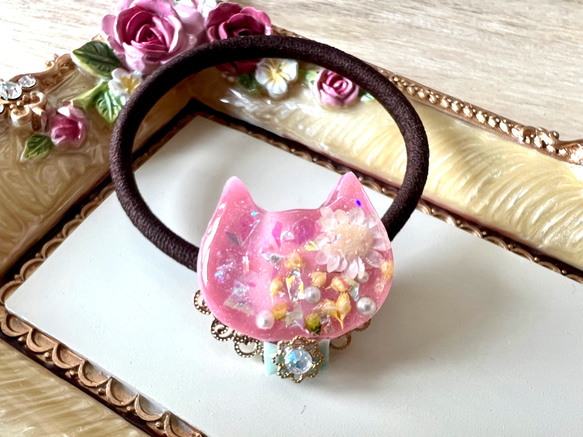 NO 25 レジン　ヘアゴム　ブローチ　ハンドメイド　猫ちゃん NO 503レジン ヘアゴム ブローチ ハンドメイド 猫ちゃん - メルカリ
