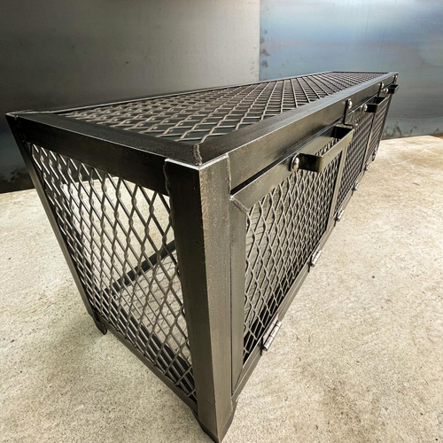 幅120㎝］アイアンテレビ台C【鉄網3枚扉】アイアン家具 ラック