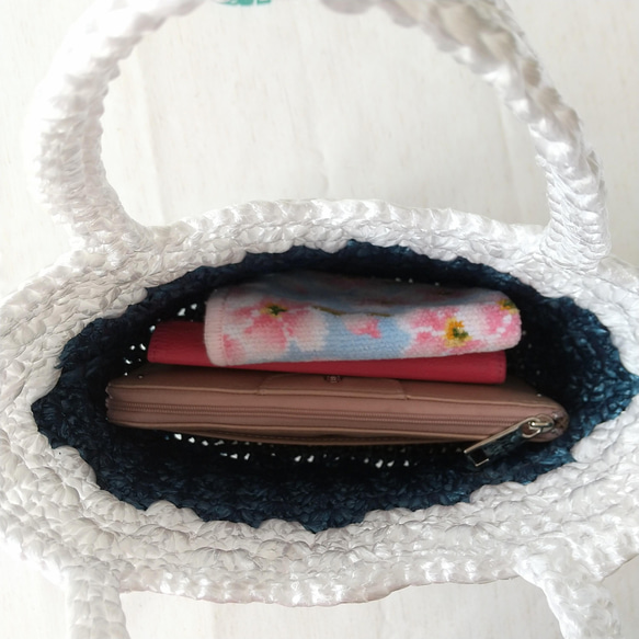 小さめ ちょっとそこまでの軽いバッグ『富士』松編みSサイズ　楕円底  スズランテープ ネイビー×白 富士山カラー 7枚目の画像