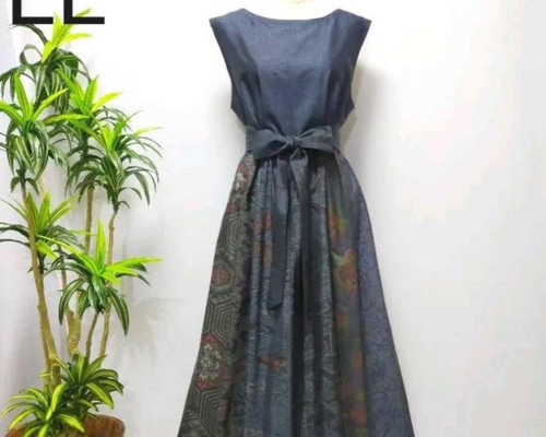 着物リメイク 洗える小紋 濃紺 花柄蝶々柄 ギャザーワンピース 着物リメイク 洗える小紋 濃紺 花柄蝶々柄 ギャザーワンピース