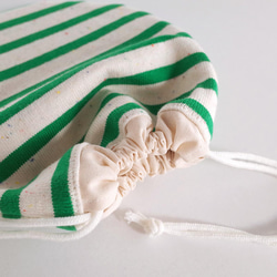 ぽってりかわいい巾着袋 ボーダーニット3色 12枚目の画像