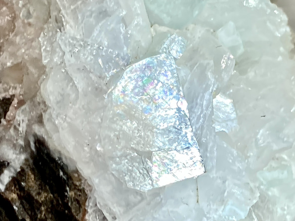 天使の水晶˚✧₊⁎  グリーンアポフィライト　原石　ラフストーン　魚眼石 2枚目の画像
