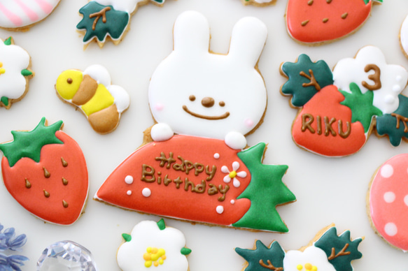 うさぎ　【アイシングクッキー】　オーダー　誕生日　いちご　赤　女の子向け　通販 6枚目の画像