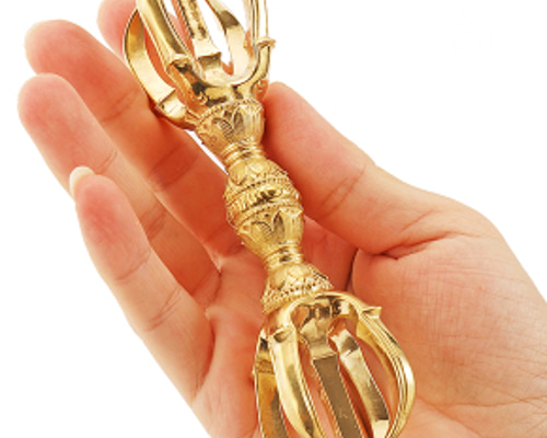 チベット仏教法器 プーバ金鋼撅 真鍮製 vajra 18cm チベット仏教法器 プーバ金鋼撅 真鍮製 vajra 18cm - メルカリ
