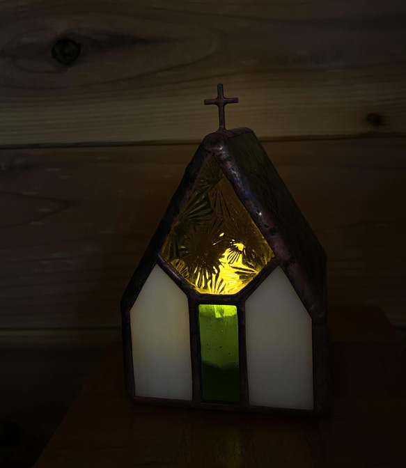 [Medium Church or house] 翡翠綠彩色玻璃 LED 燭台 第5張的照片