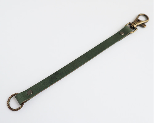 専用です。革紐チャームセット b6ed000ac4113a74daf60204e76cc4