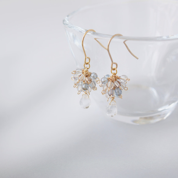 【1171】雫形 ガラスビーズのピアス／イヤリング 1171】雫形 ガラスビーズのピアス／イヤリング