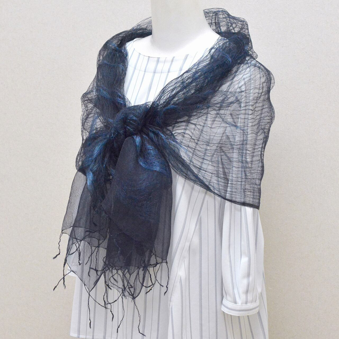 本藍染め　シルクストール　三重織