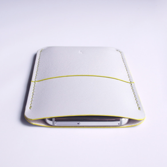 全機種対応スマホケース【spot/すぽっと】革 花いろ 藤色 ペールパープル 手縫い iPhone17 Pixel10他 2枚目の画像