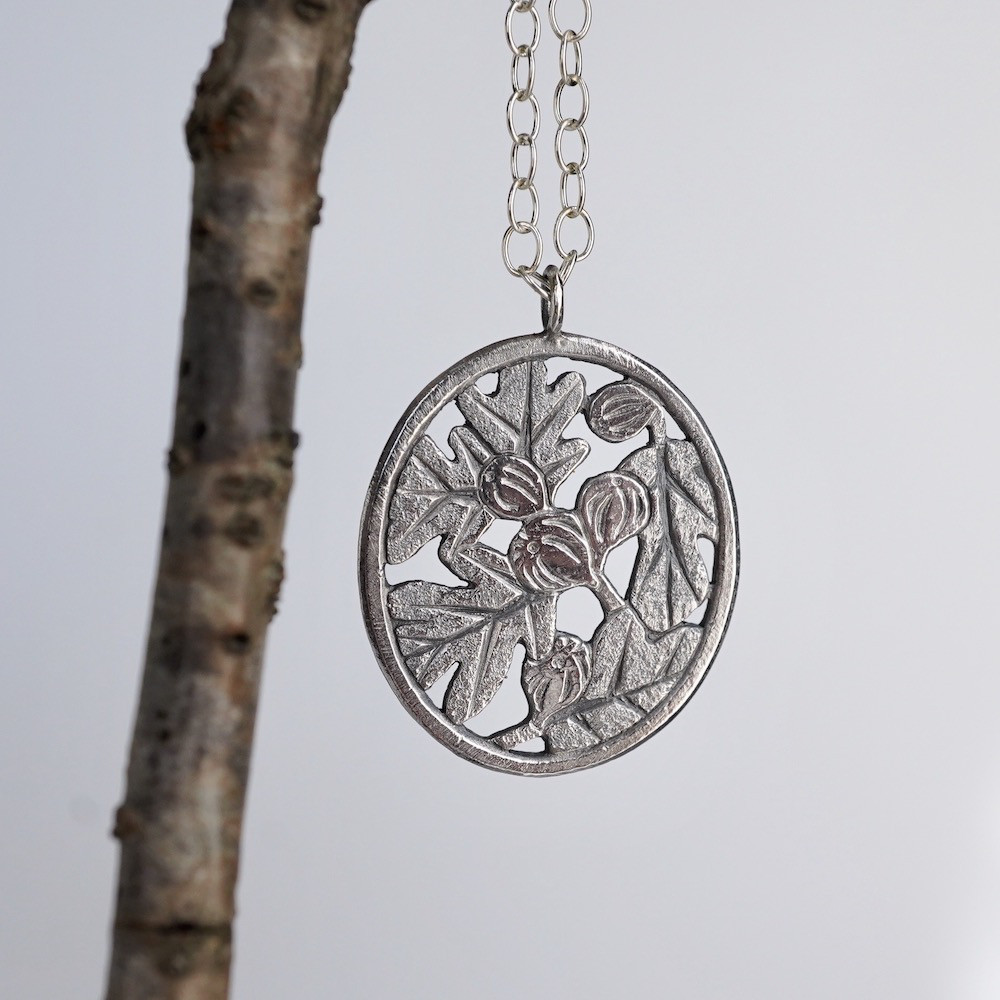 Fig necklace [P095SV]