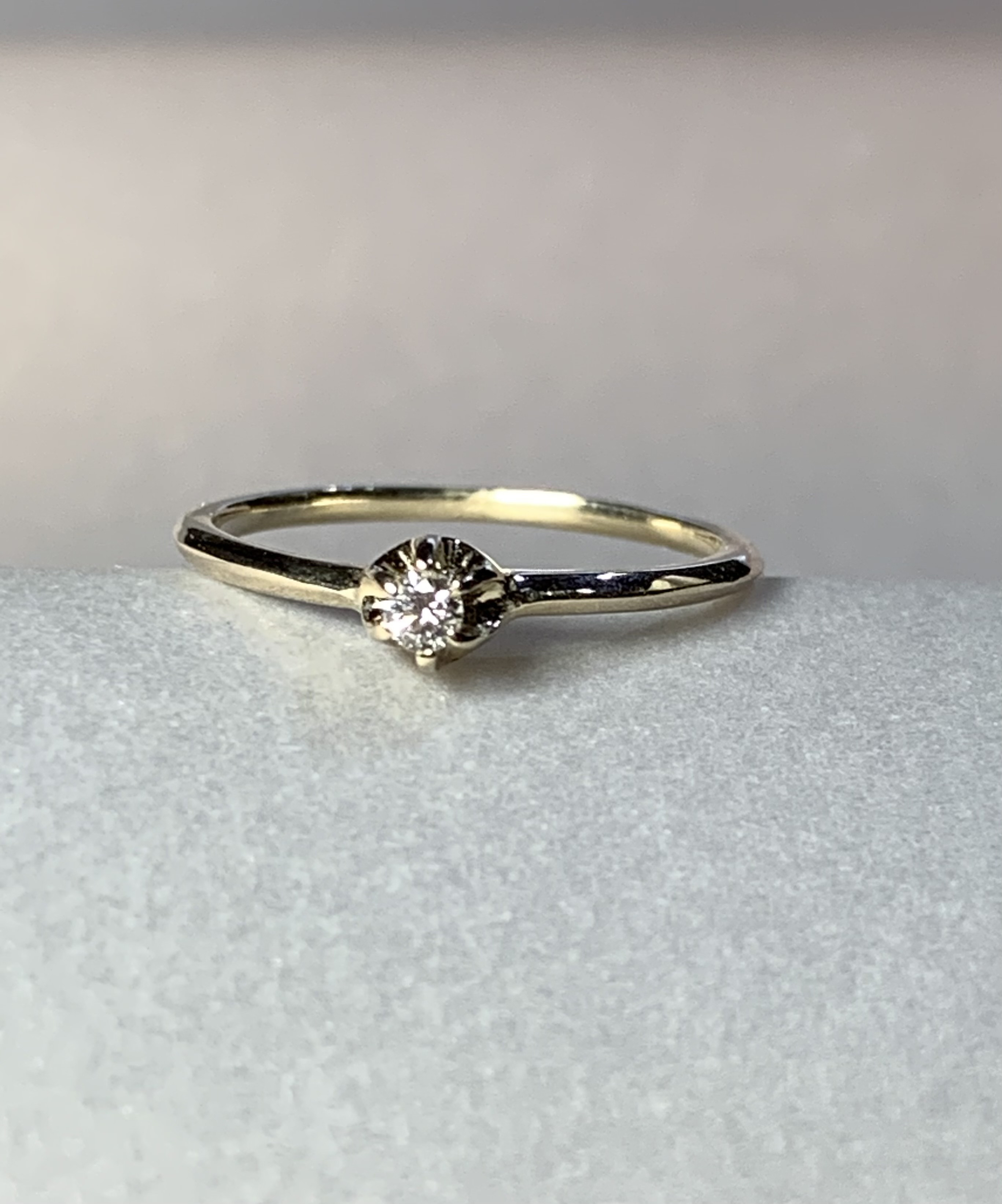 K10YG ひと粒ダイヤモンドのリング