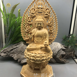 薬師如来座像  木彫仏像  極上品  供養品  仏教美術品 1枚目の画像