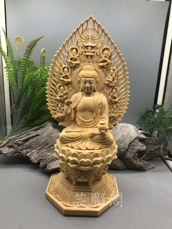 薬師如来座像  木彫仏像  極上品  供養品  仏教美術品 1枚目の画像