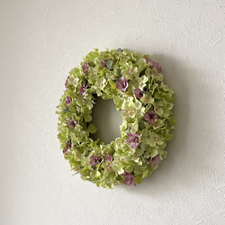 柔らかグリーンの紫陽花リース(26cm アーティフィシャル) 3枚目の画像