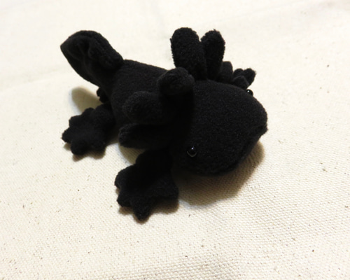 小サイズウーパールーパー黒 ブラック くたっとぬいぐるみ