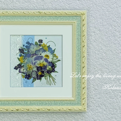 国内発送 ギフトにもピッタリ！涼し気で清楚なミニ花束 押し花アート額 絵画