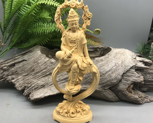 【木彫 三尊仏 厨子入り 仏像】三開き 精密彫刻 仏教美術 高さ17cm Amazon｜繁樓藝雕 仏像 三開仏 大日如来三尊 不動明王 真言宗 弘法大師
