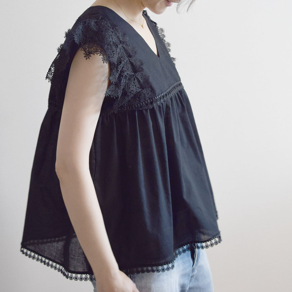 レースフレンチスリーブコットンブラウス　ブラック＜受注制作＞