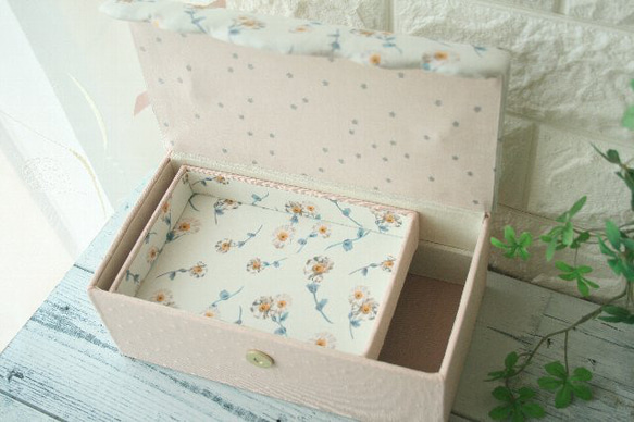リバティ生地使用　メロディスモール  2段 道具箱　裁縫箱 ソーイングボックス 　アクセサリーボックス 4枚目の画像