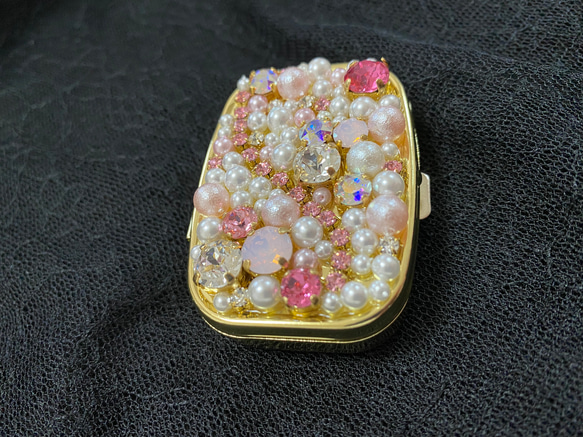 Queen's Box＊* スワロフスキービジュー  ピルケース 2枚目の画像