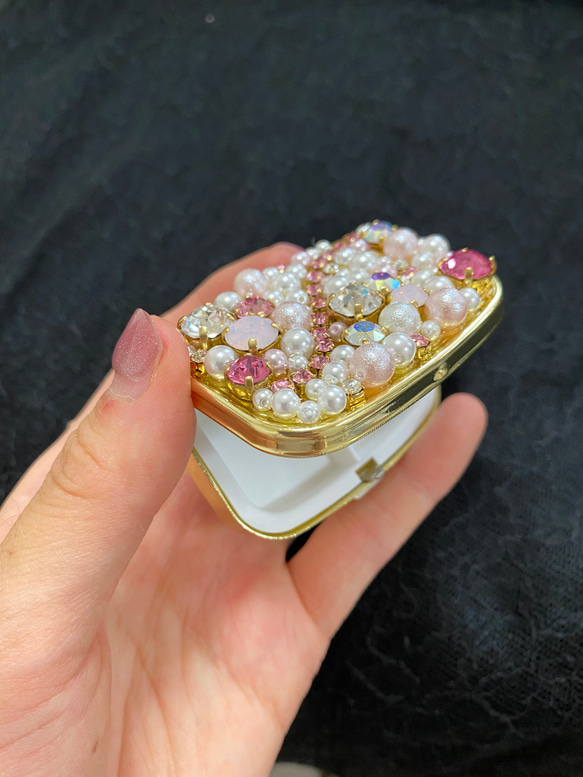 Queen's Box＊* スワロフスキービジュー  ピルケース 5枚目の画像