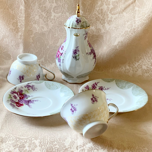 お茶会セット(ライラック)限定一点 ティーポットとティー碗皿2客