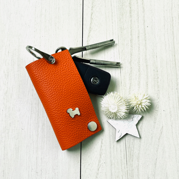 スマートキー対応　コンパクトキーケース(シーズーシルエットスタッズ)動物 1枚目の画像