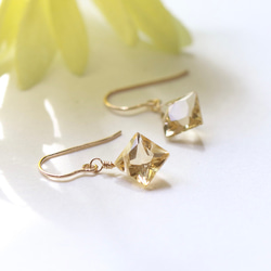 14Kgf 宝石質シトリン ダイヤプリンセスカット ピアス/イヤリング