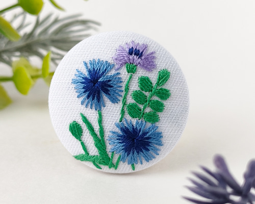 【専用】ハンドメイド　刺繍ブローチ cdb2146206ea49e517ed8385922d98